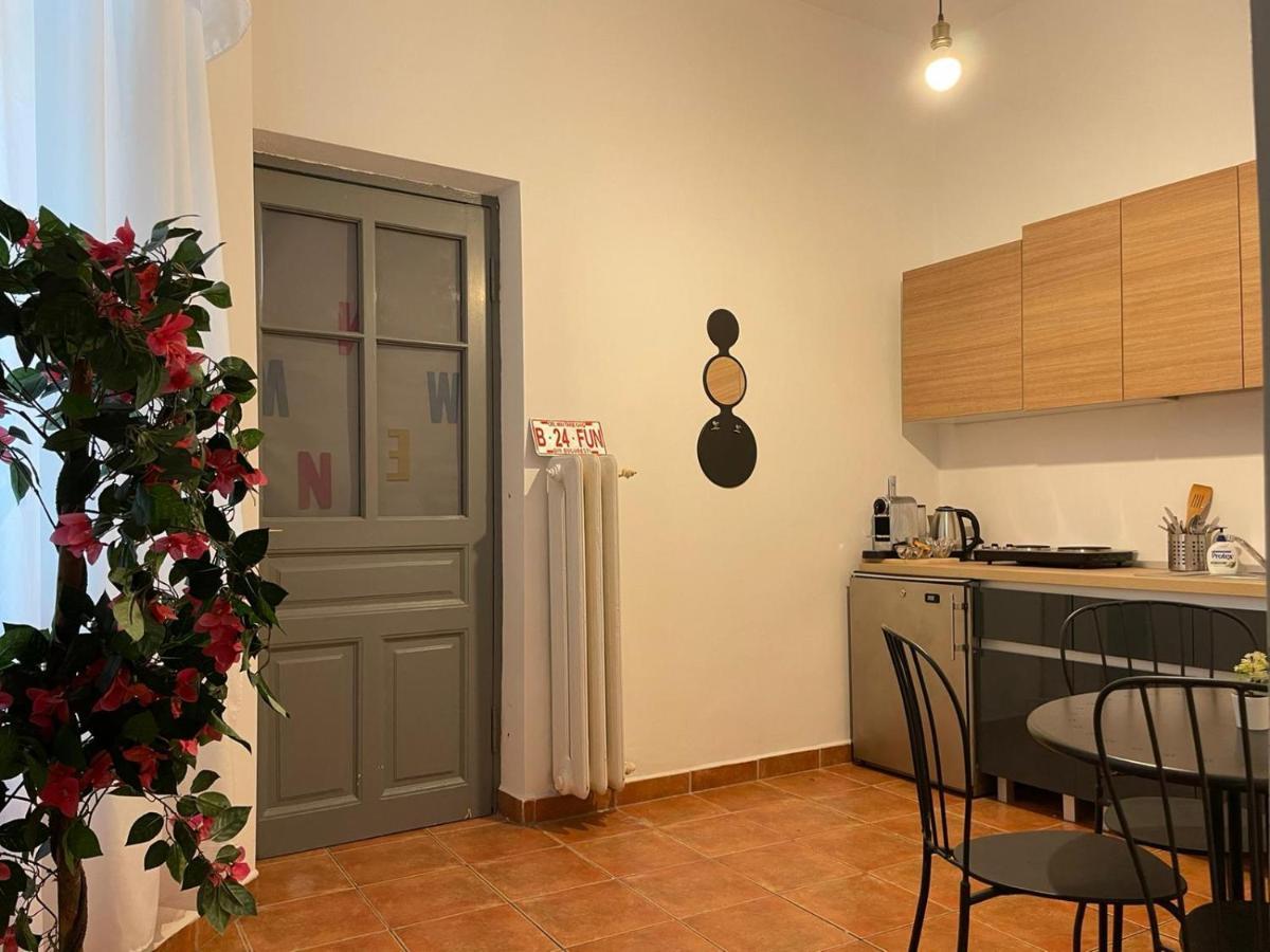 Outstanding 3Br Ultracentral Cityview Balcony Aaa Leilighet Bucureşti Eksteriør bilde